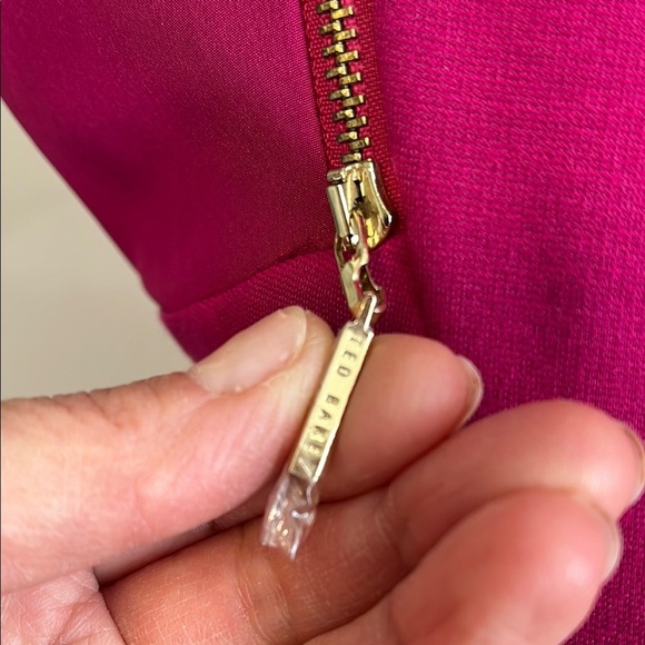 TED BAKER NWOT Fuchsia Fit and Flare Midi Dress Gold Hardware, Size 8 - Picture 8 of 12